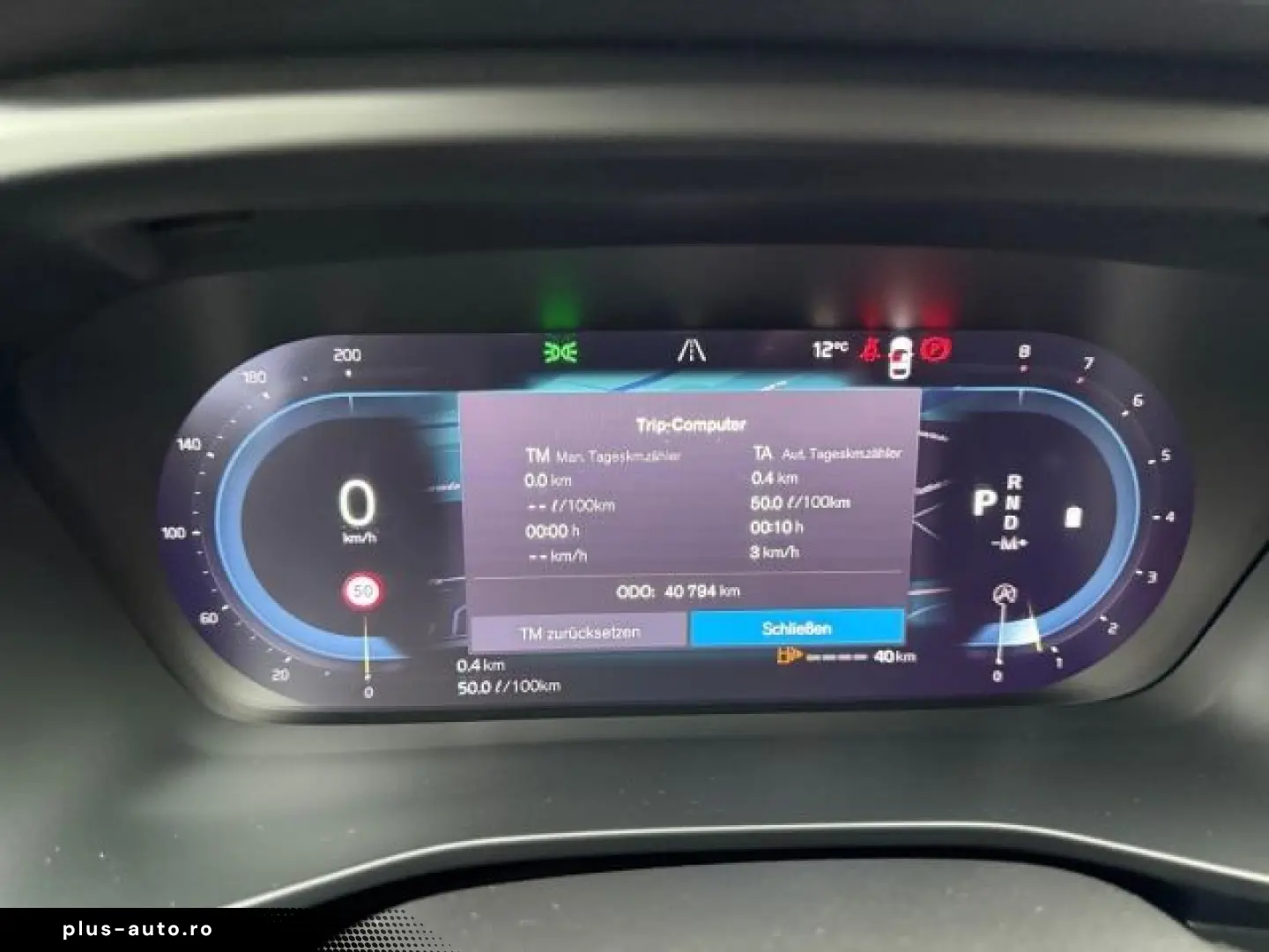 VOLVO XC40 B4 AWD Plus Dark