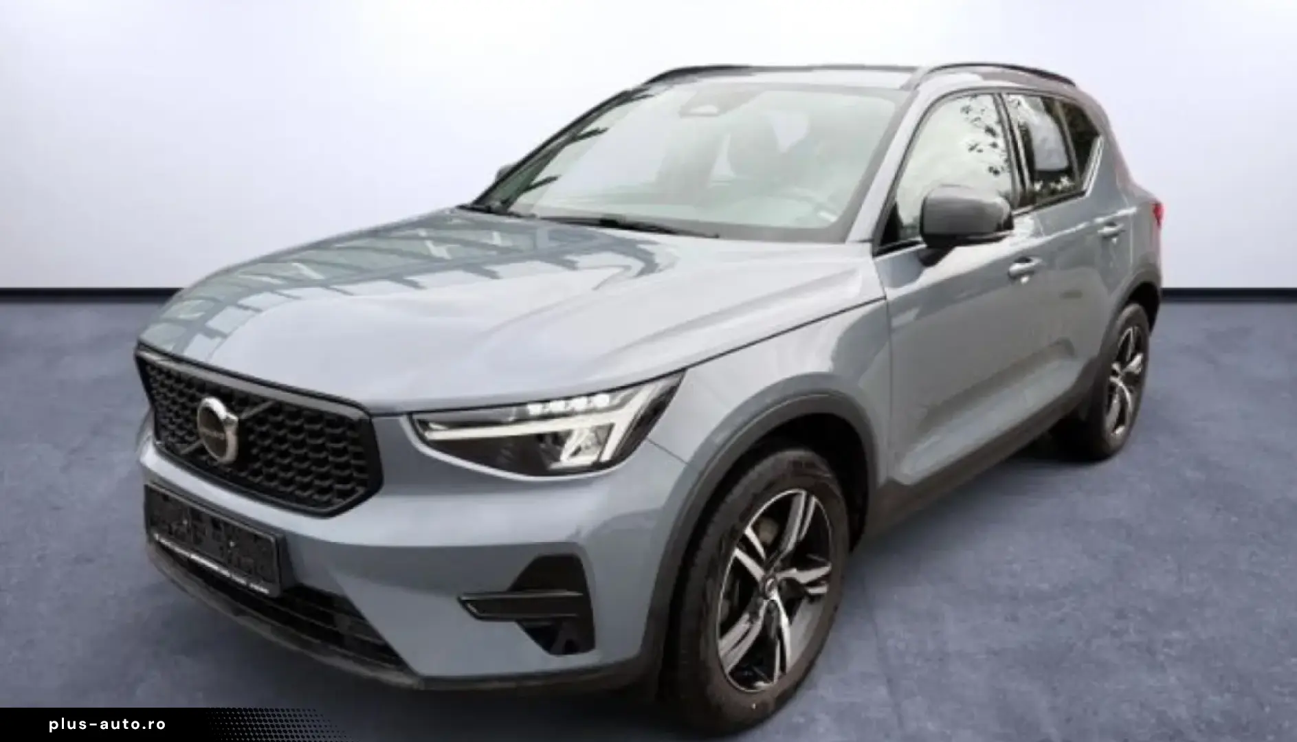 VOLVO XC40 B4 AWD Plus Dark