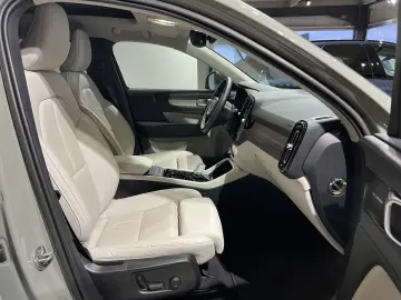 VOLVO XC40 B5 Ultimate Bright AWD