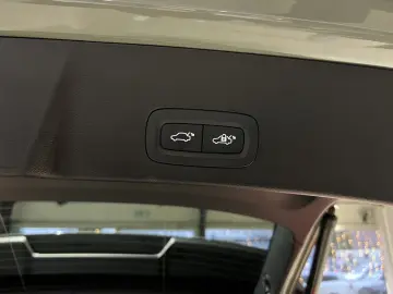 VOLVO XC40 B5 Ultimate Bright AWD