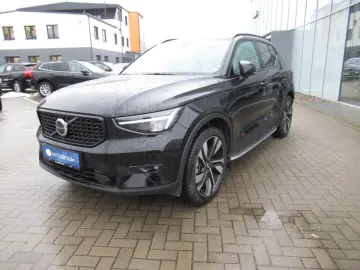 VOLVO XC40 B5 AWD  Ultimate Dark