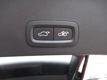 VOLVO XC40 B5 AWD  Ultimate Dark