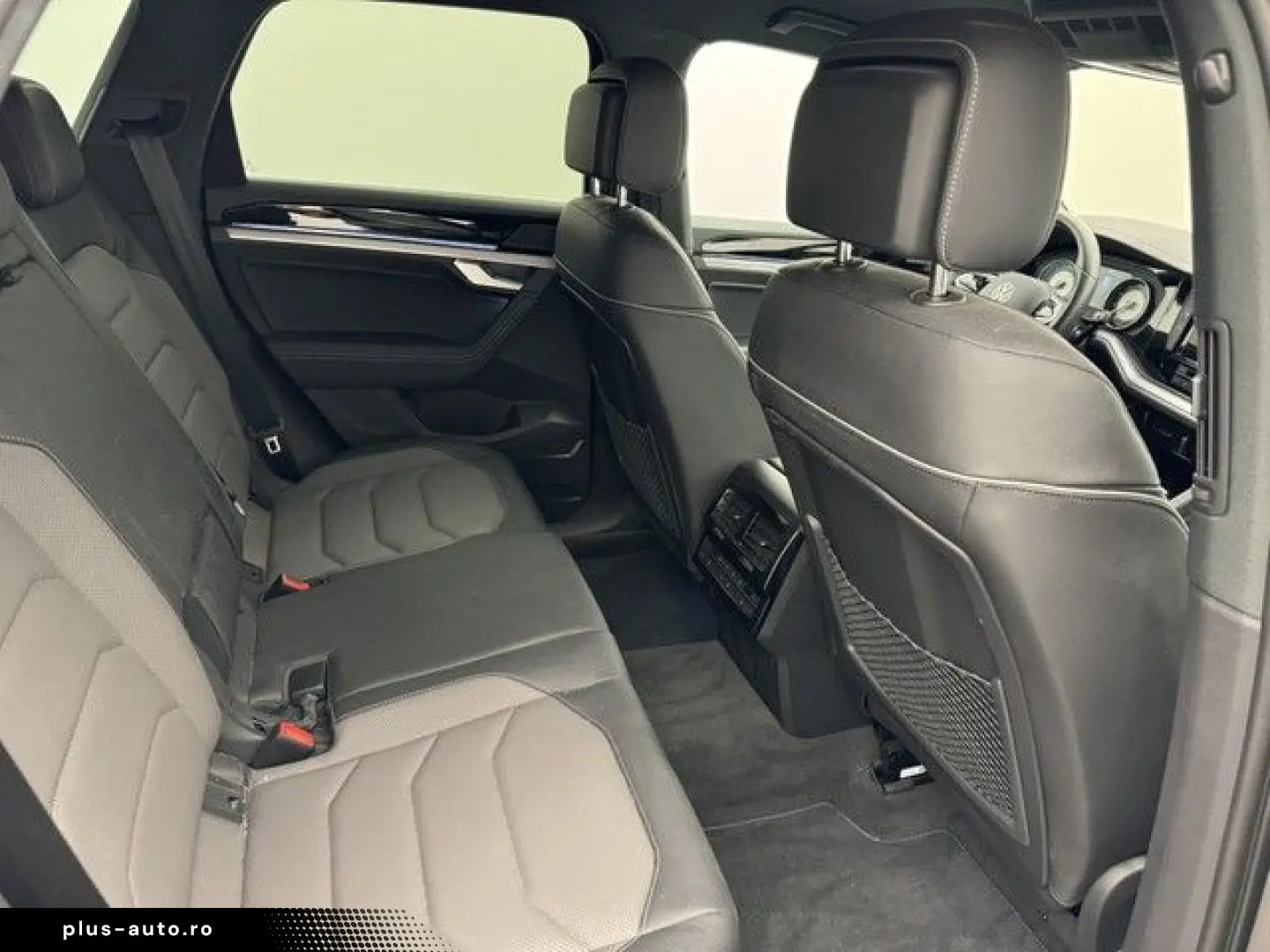 VW Touareg V6 TDI 4M Autom. R Line LuftSavonaAHK