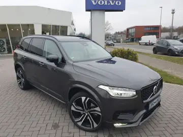 VOLVO XC90 B5 D AWD Plus Dark