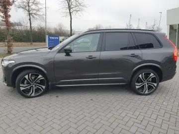 VOLVO XC90 B5 D AWD Plus Dark