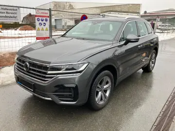 VW Touareg 3.0 V6 TDI DSG R-Line 4Motion Leder Navi