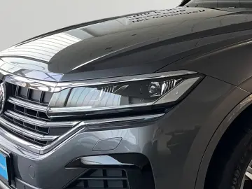 VW Touareg Elegance 3.0TDI  R-LINE AHK LUFT