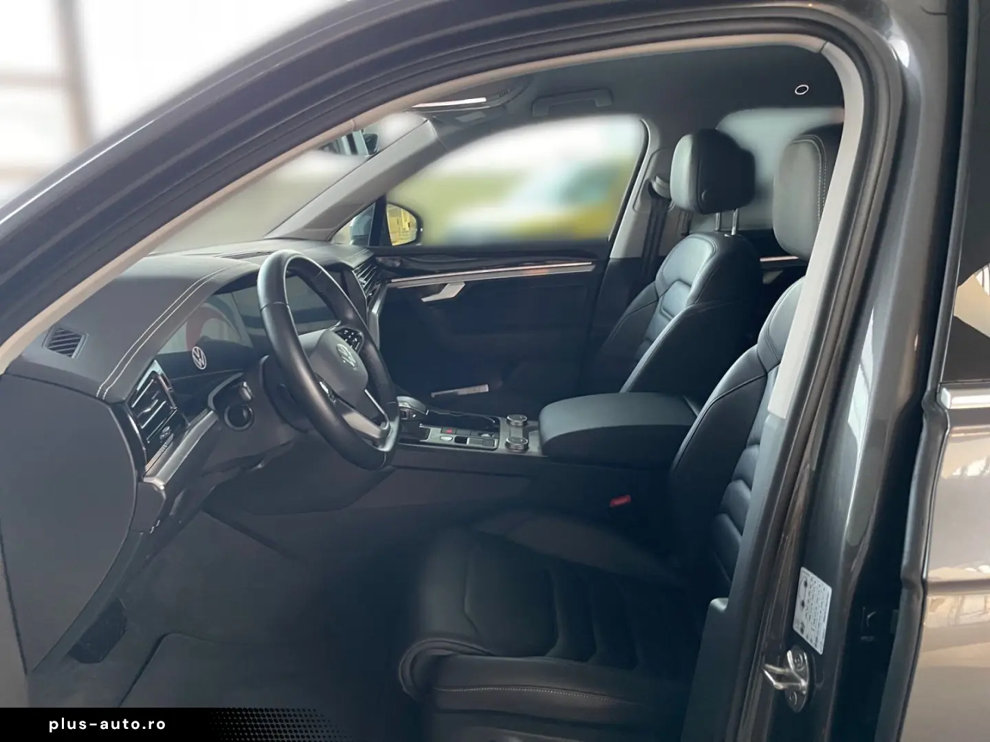 VW Touareg Elegance 3.0TDI  R-LINE AHK LUFT