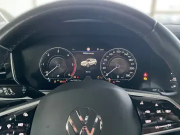 VW Touareg Elegance 3.0TDI  R-LINE AHK LUFT