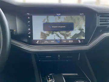 VW Touareg Elegance 3.0TDI  R-LINE AHK LUFT