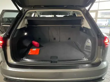 VW Touareg Elegance 3.0TDI  R-LINE AHK LUFT