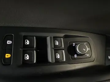 VW Touareg Elegance 3.0TDI  R-LINE AHK LUFT