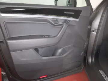 VW Touareg R-Line 3.0TDI 629 -ohne Anzahlung AHK Lu