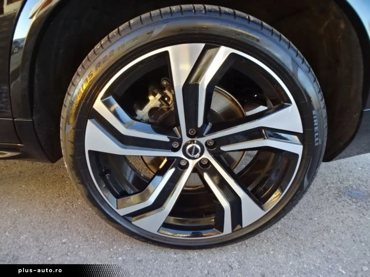 VOLVO XC90 T8 Ultimate Bright Plug