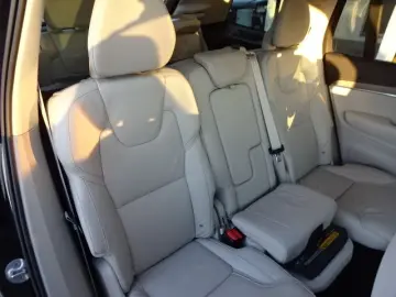 VOLVO XC90 T8 Ultimate Bright Plug