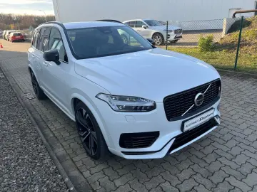 VOLVO XC90 T8 AWD Ultimate Dark