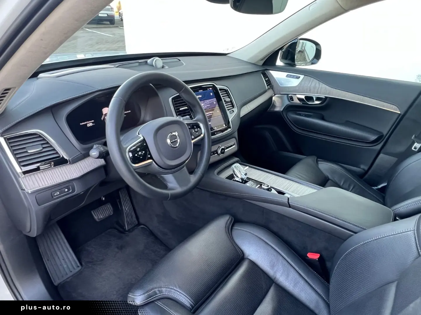 VOLVO XC90 T8 AWD Ultimate Dark