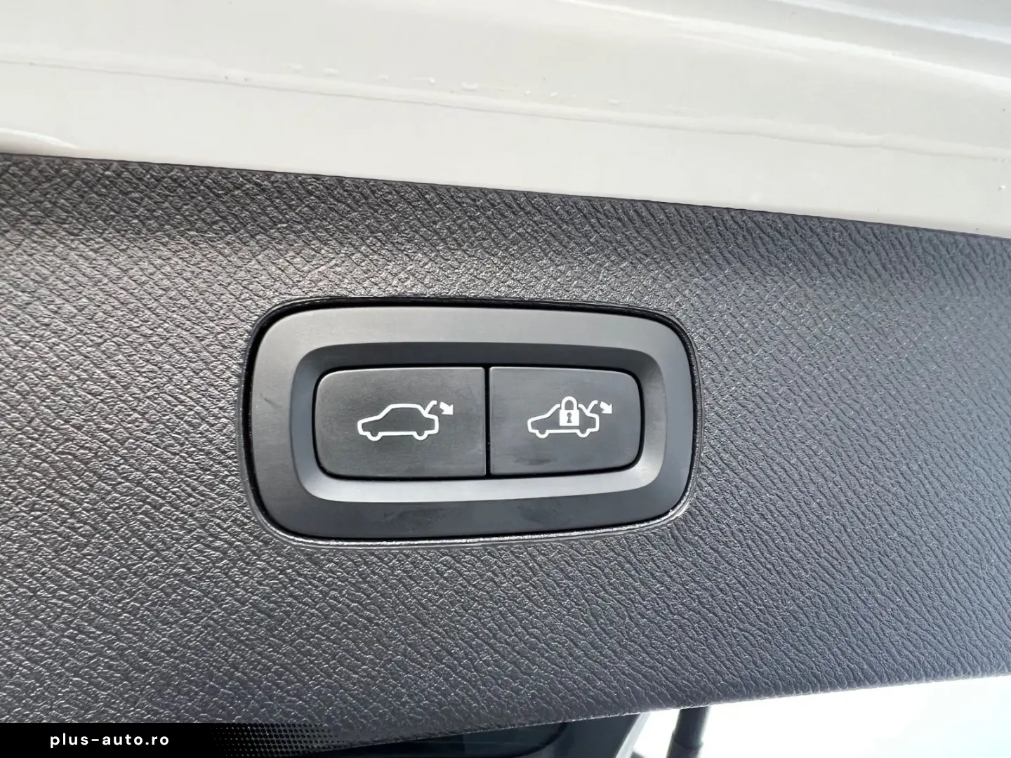 VOLVO XC90 T8 AWD Ultimate Dark