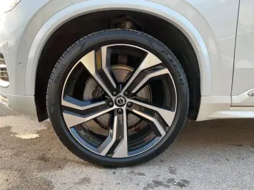 VOLVO XC90 B5 Ultimate Bright