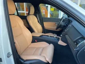 VOLVO XC90 B5 Ultimate Bright