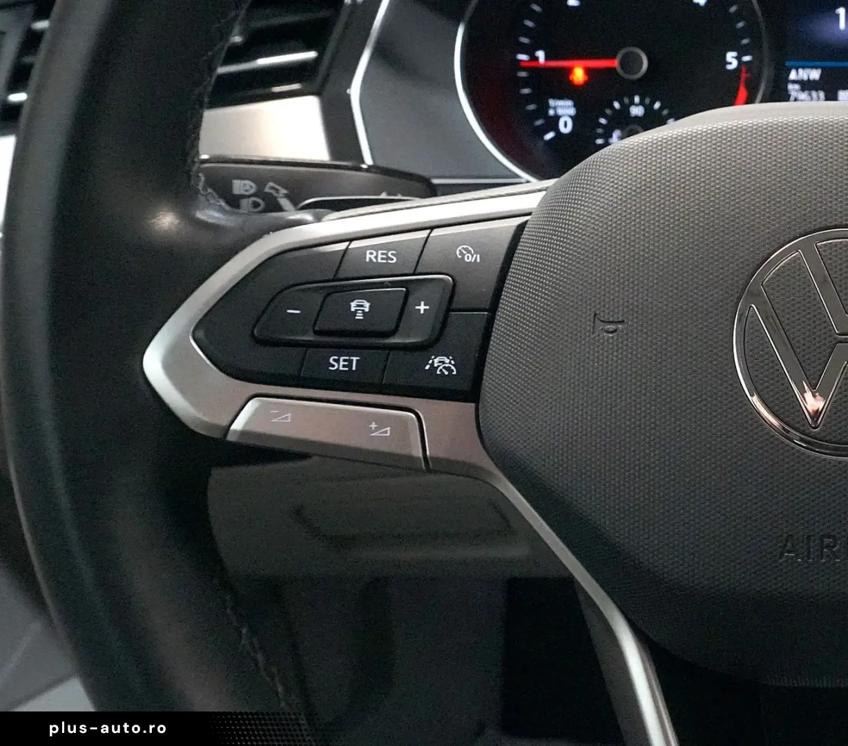 VW Passat Variant Elegance 4Motion ACC MATRIX AHK