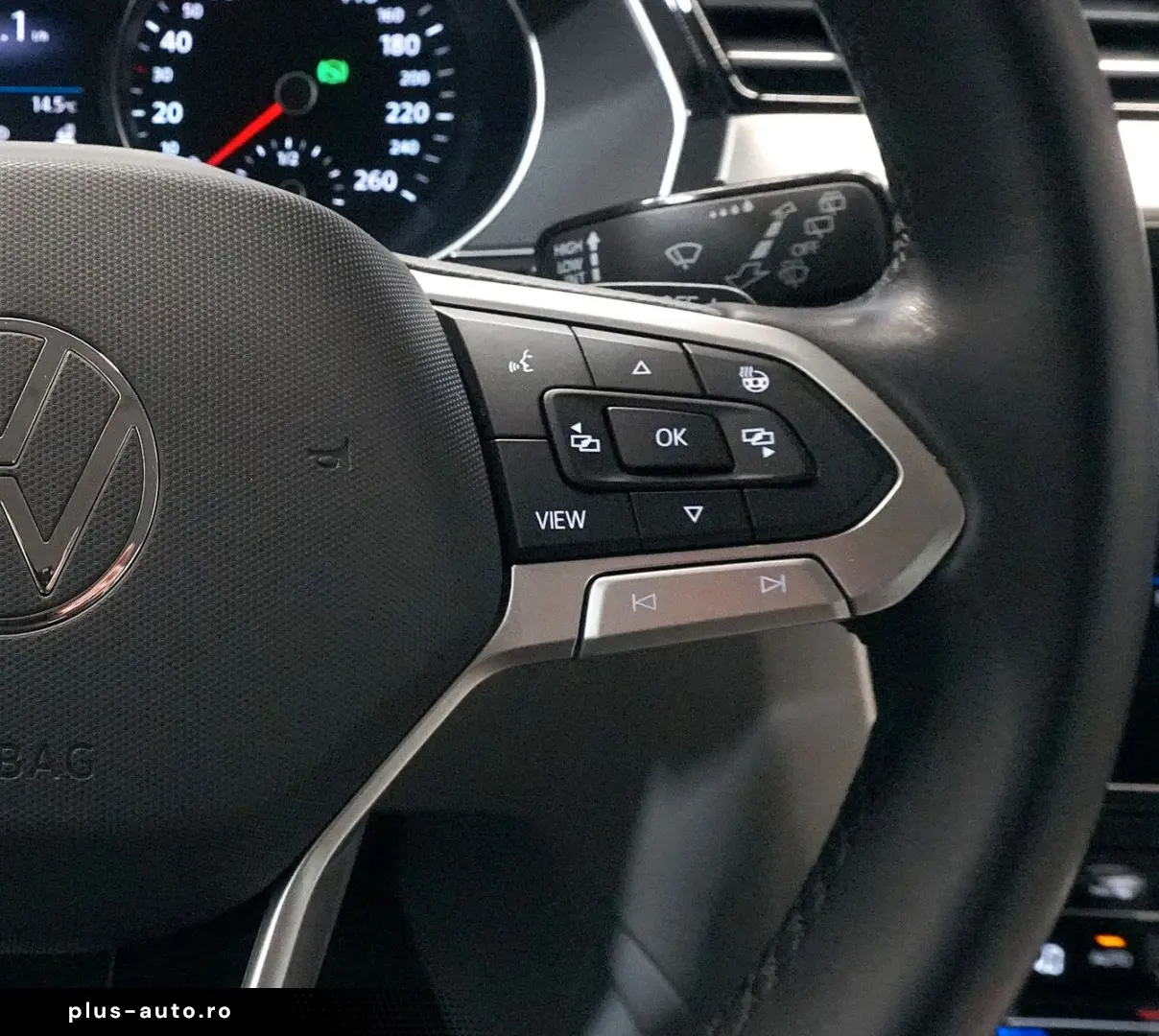 VW Passat Variant Elegance 4Motion ACC MATRIX AHK