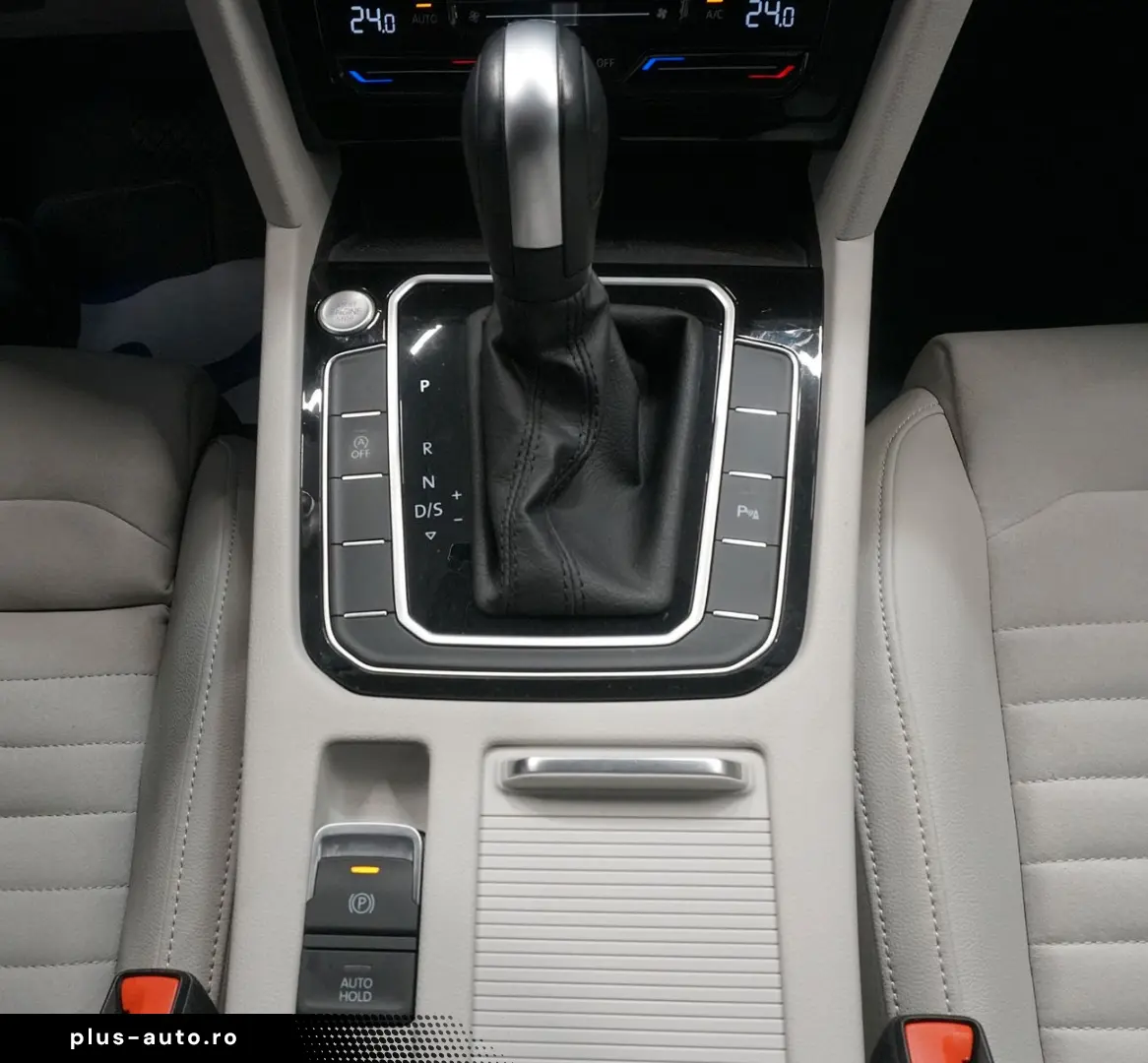 VW Passat Variant Elegance 4Motion ACC MATRIX AHK