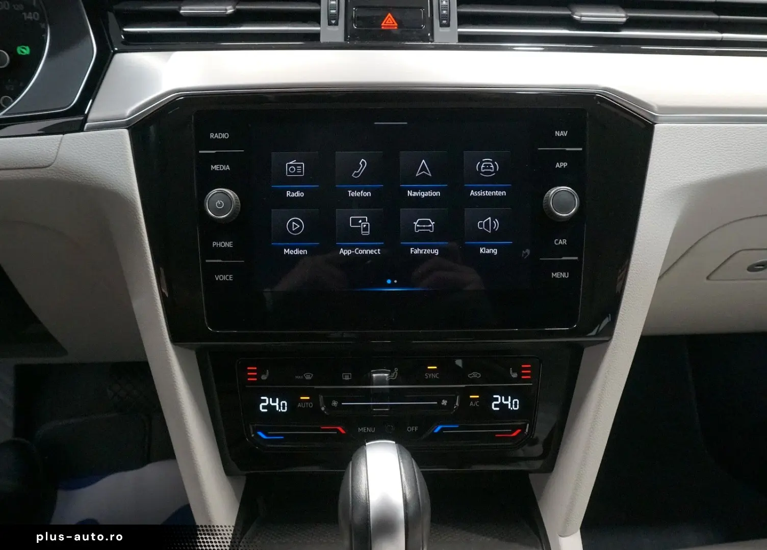 VW Passat Variant Elegance 4Motion ACC MATRIX AHK