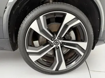 VOLVO XC90 T8 AWD Ultimate Dark