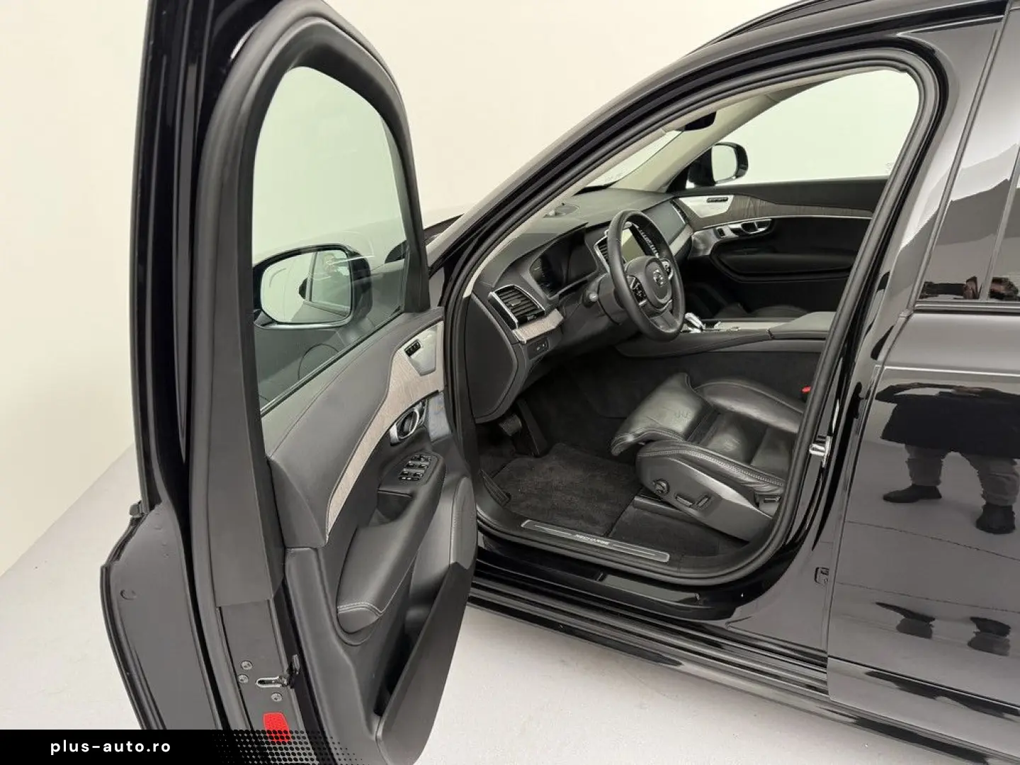 VOLVO XC90 T8 AWD Ultimate Dark