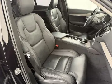 VOLVO XC90 T8 AWD Ultimate Dark