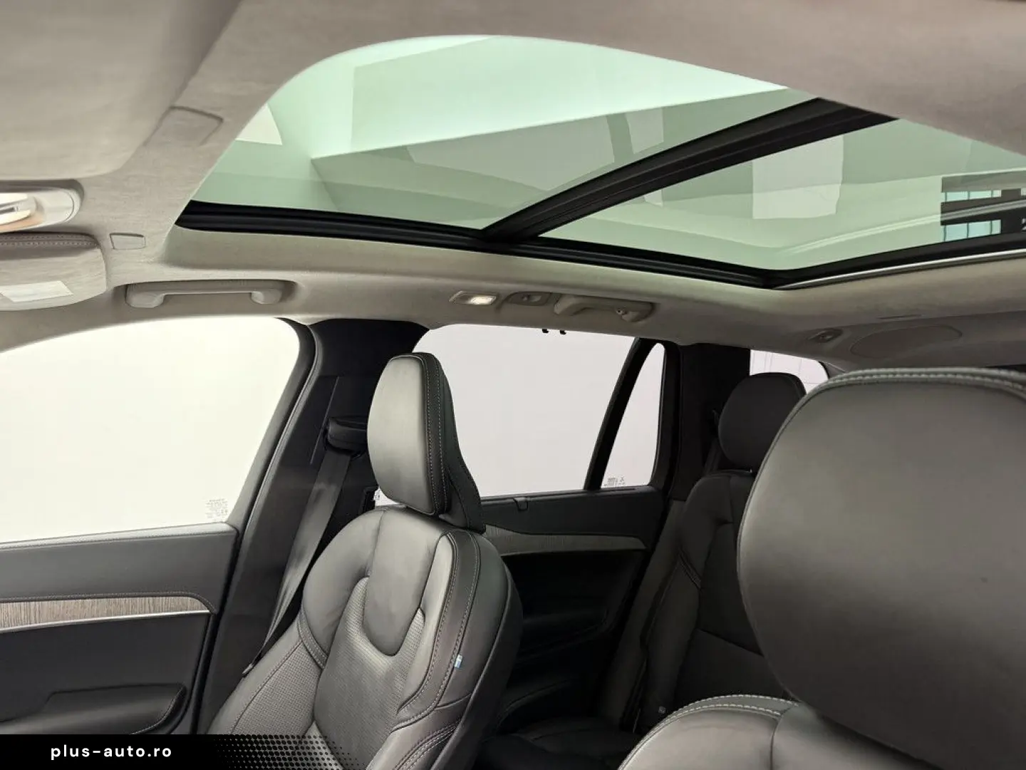 VOLVO XC90 T8 AWD Ultimate Dark