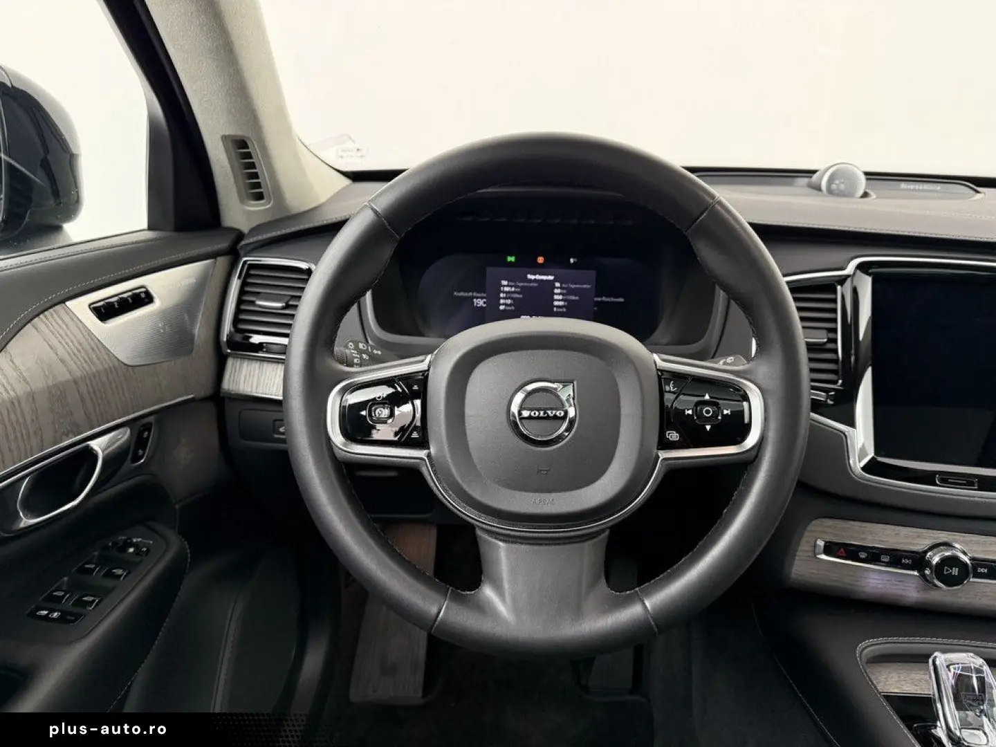 VOLVO XC90 T8 AWD Ultimate Dark