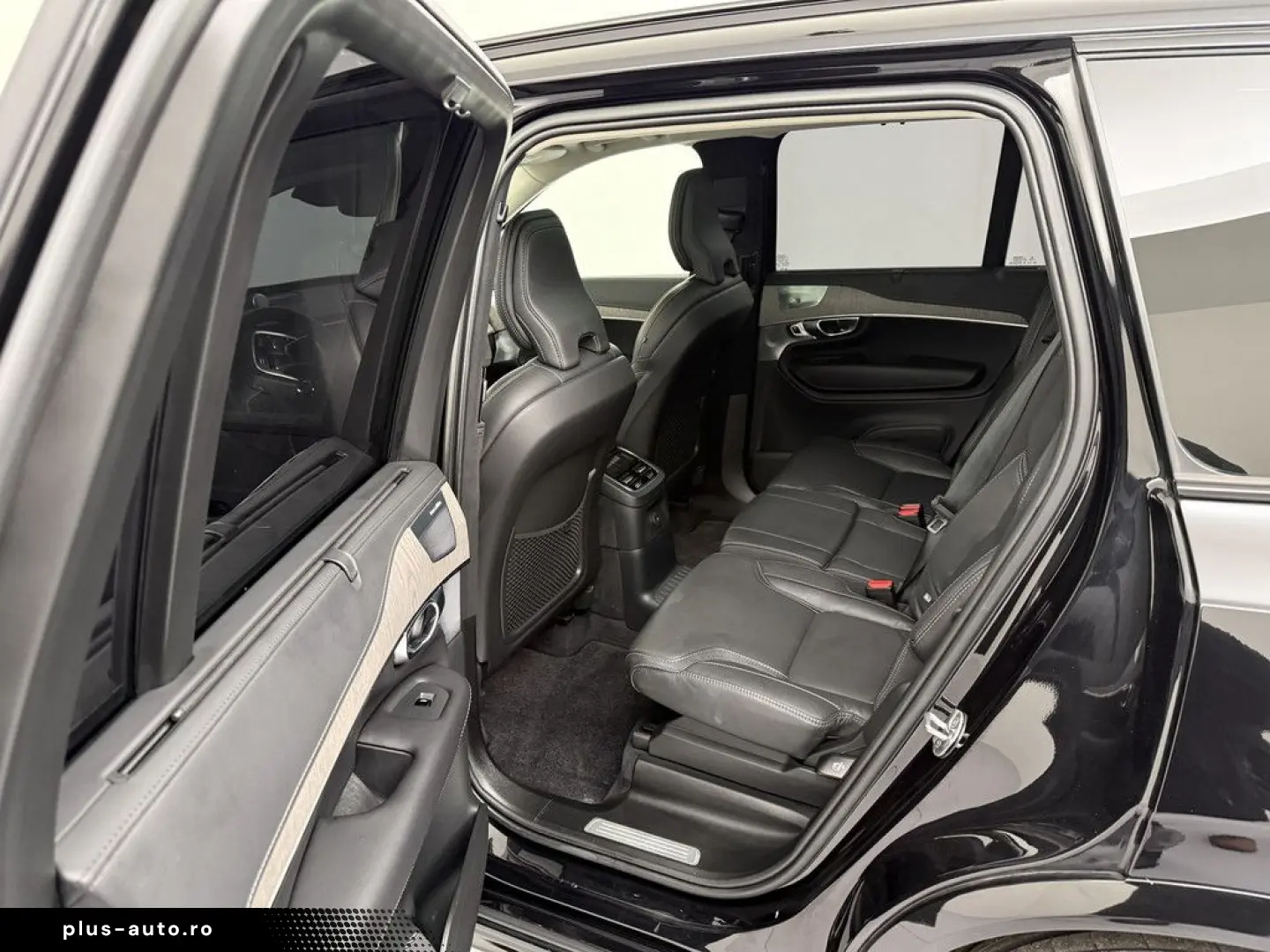 VOLVO XC90 T8 AWD Ultimate Dark