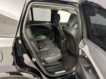 VOLVO XC90 T8 AWD Ultimate Dark