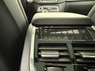 VOLVO XC90 T8 AWD Ultimate Dark