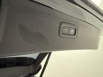 VOLVO XC90 T8 AWD Ultimate Dark