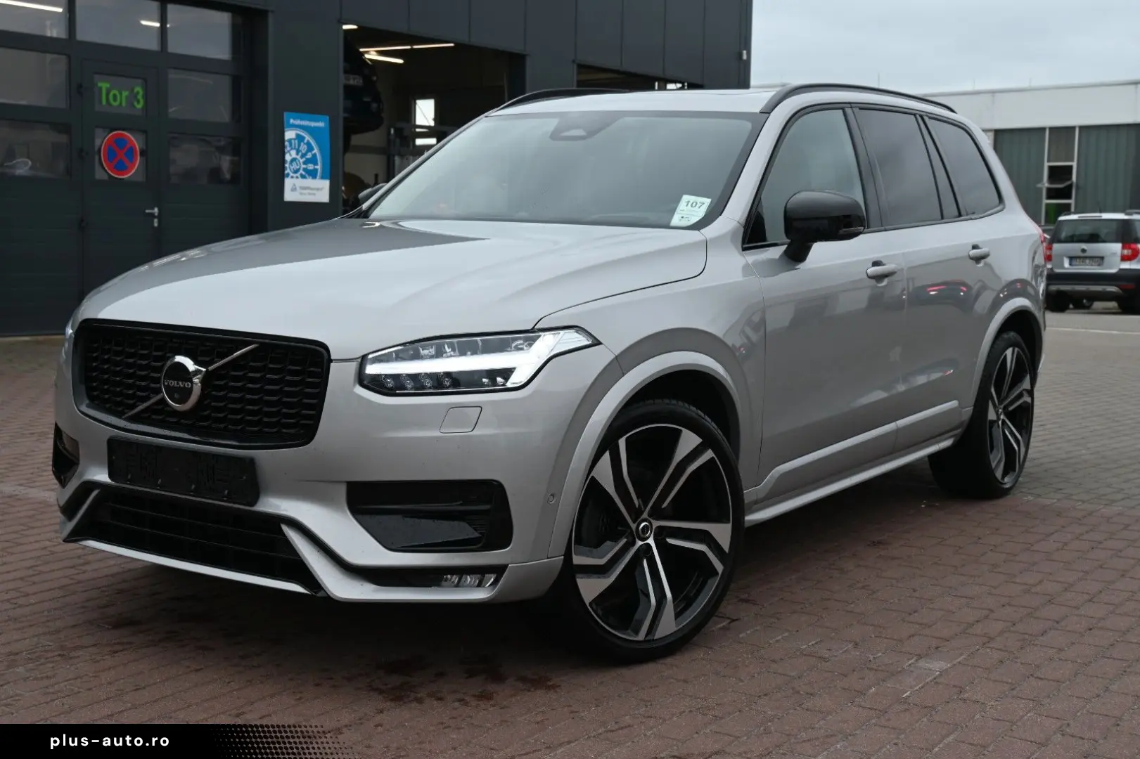 VOLVO XC90 B5 AWD Ultimate Dark