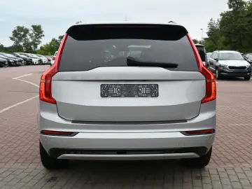VOLVO XC90 B5 AWD Ultimate Dark