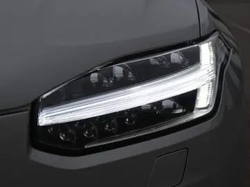 VOLVO XC90 B5 AWD Ultimate Dark