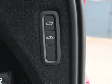 VOLVO XC90 B5 AWD Ultimate Dark