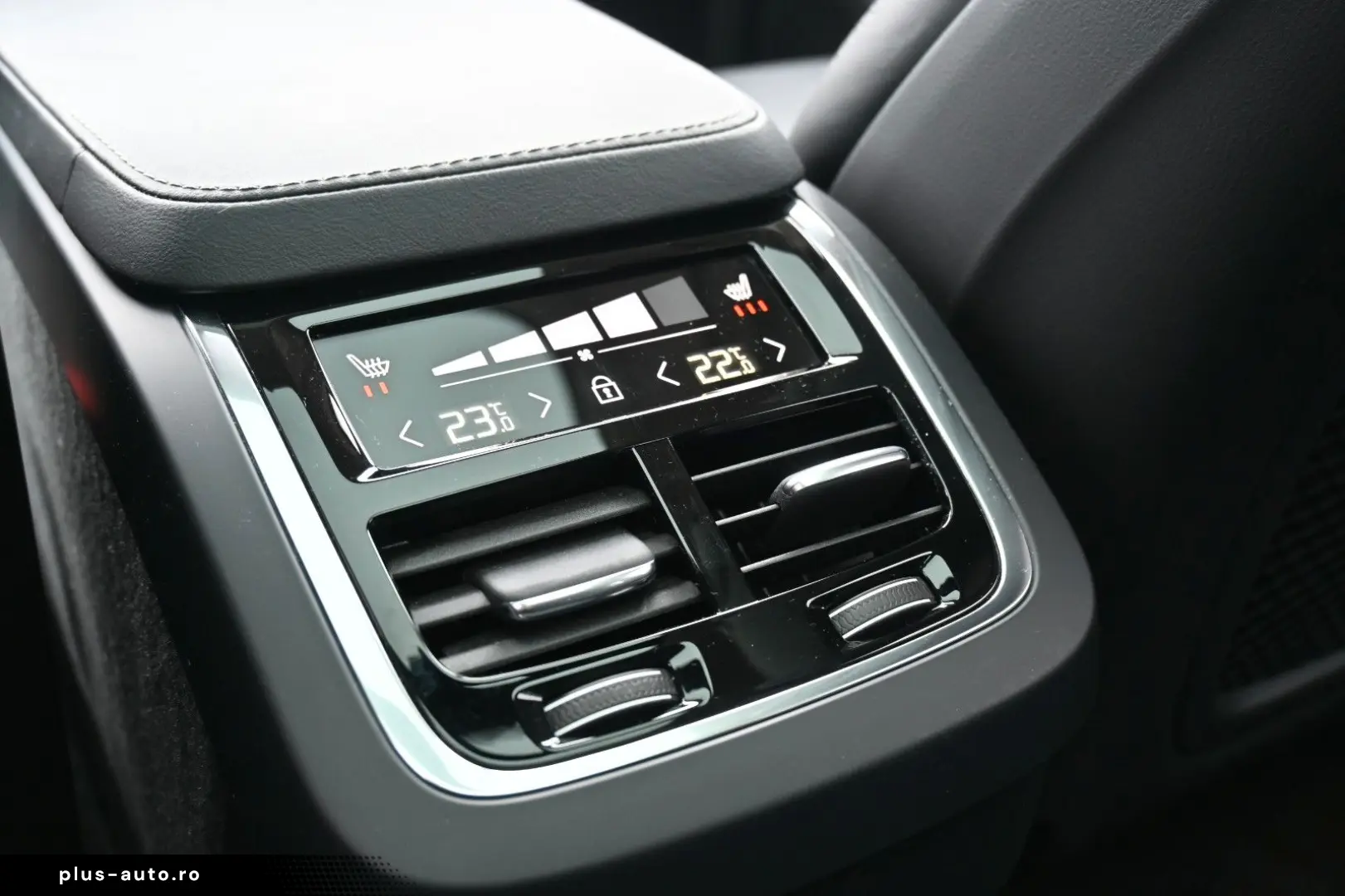 VOLVO XC90 B5 AWD Ultimate Dark