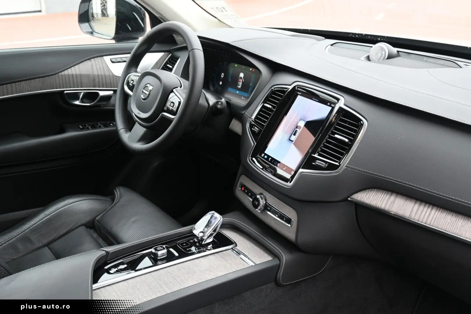 VOLVO B5 AWD Ultimate Dark