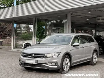 VW Passat Variant Alltrack 4Motion 2.0 TDI DSG AHK