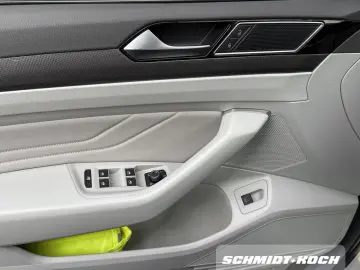 VW Passat Variant Alltrack 4Motion 2.0 TDI DSG AHK