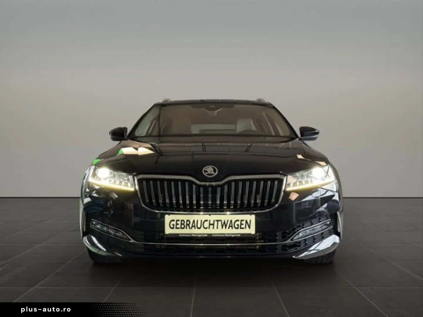 SKODA Superb Combi L&K 2.0TSI DSG 4x4  StndHzg DCC Pan