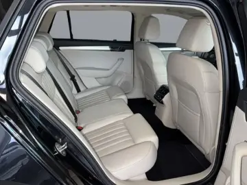 SKODA Superb Combi L&K 2.0TSI DSG 4x4  StndHzg DCC Pan