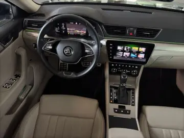 SKODA Superb Combi L&K 2.0TSI DSG 4x4  StndHzg DCC Pan