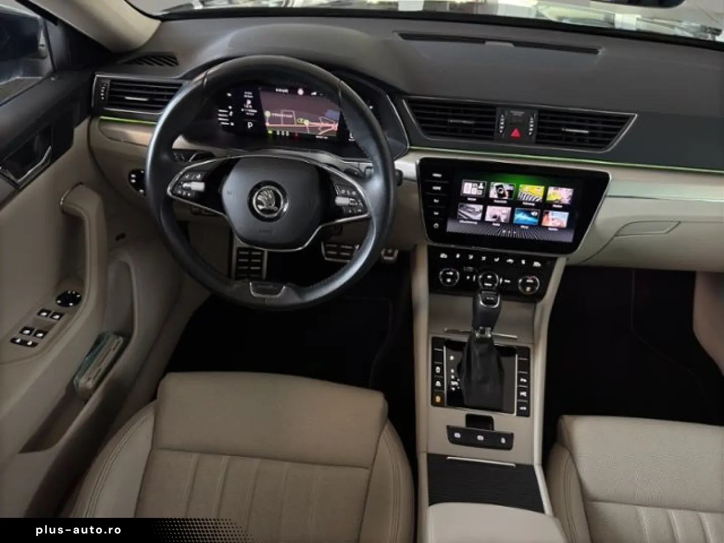 SKODA Superb Combi L&K 2.0TSI DSG 4x4  StndHzg DCC Pan