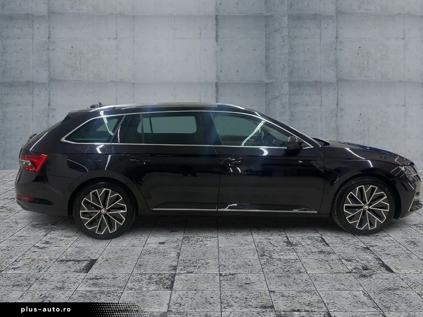 SKODA Superb Combi 2.0 TDI DSG L&K LED NAV ACC RFK AHK